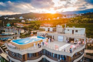 Отель «Ливадийский», п. Ливадия 