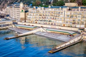 Отель «Пальмира Палас», п. Курпаты