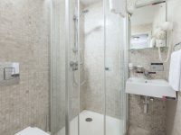 Стандарт улучш с двуспальной кроватью и раскладным креслом Green Pa...