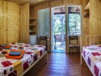 кровати домика с удобствами