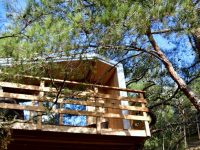 вид снизу на дом шале