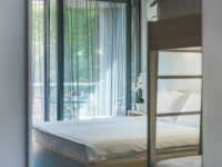 Стандарт улучшенный с двуспальной и двухъяруcной кроватями Green Park (3...