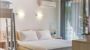 Стандарт улучшенный с двуспальной и двухъяруcной кроватями Green Park (5...