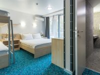 Стандарт улучшенный с двуспальной и двухъяруcной кроватями Green Park (8...