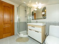 душевая в апартаментах