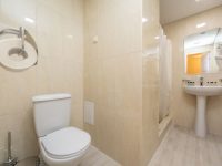 санузел 2 уровневых апартаментов