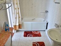 к. 10 апартамент  су